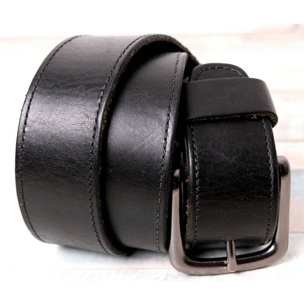 Levi's SADDLE BLACK GENUINE LEATHER 1 3/8"Wd CASUAL DRESS MEN'S BELT Sz 36 (P26